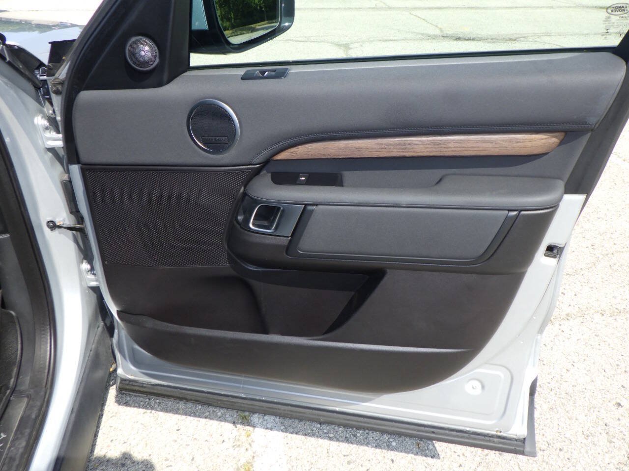 Used 2019 Land Rover Discovery HSE AWD/4WD image 15