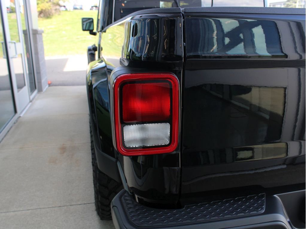 New 2025 Jeep Gladiator Sport image 37