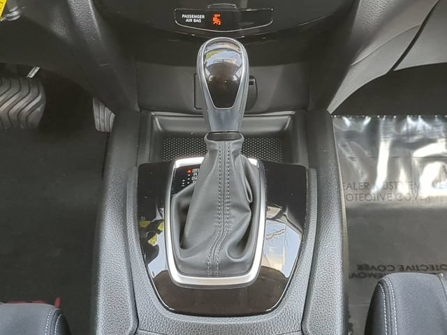 Used 2017 Nissan Rogue S AWD/4WD image 18