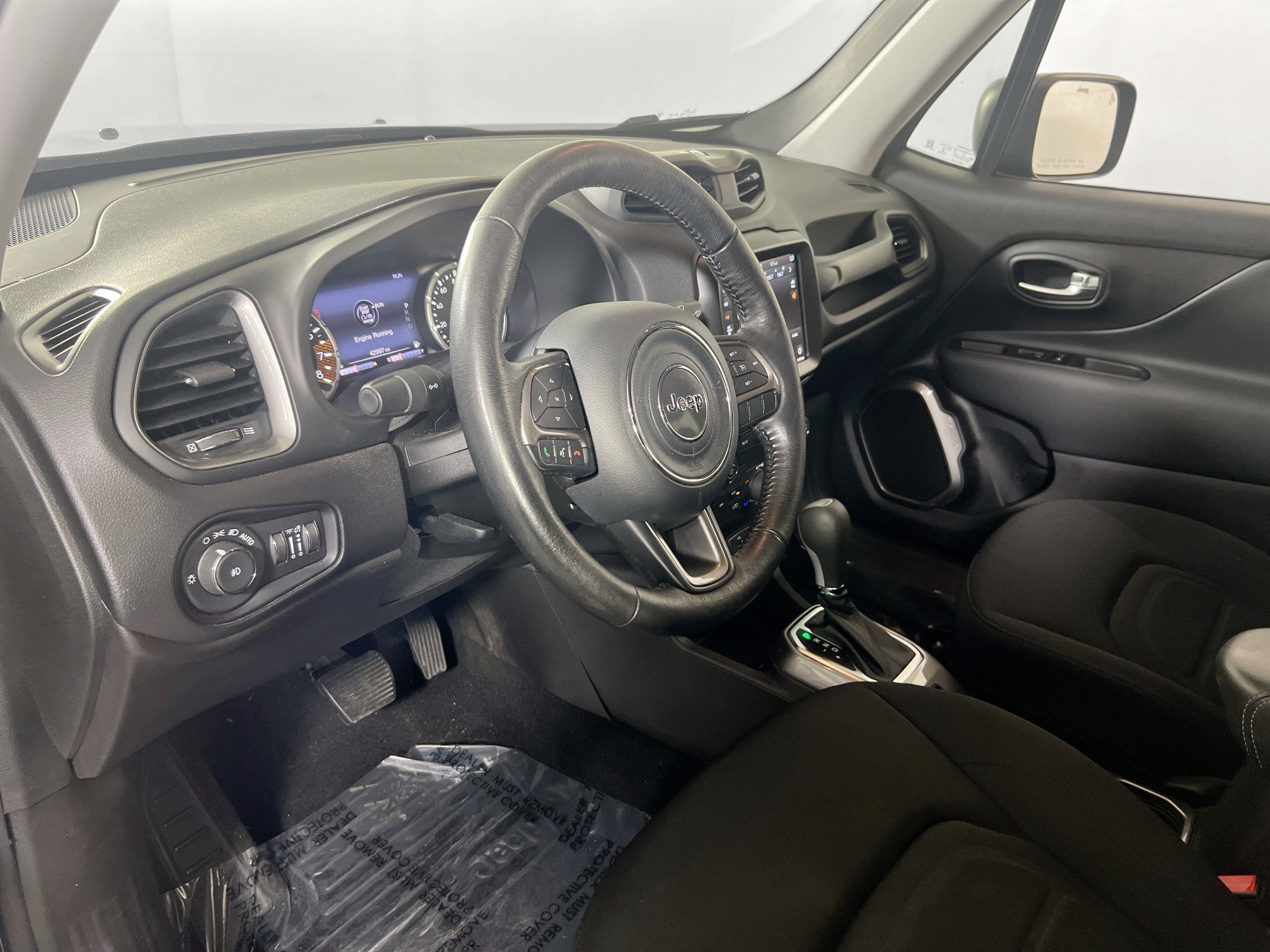 Used 2022 Jeep Renegade Latitude w/ Convenience Group image 9