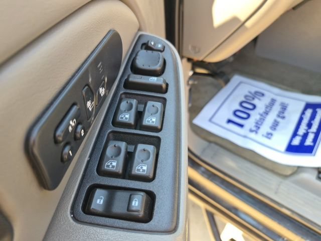 Used 2007 GMC Sierra 2500 SLT w/ Onstar Plus Package AWD/4WD image 25
