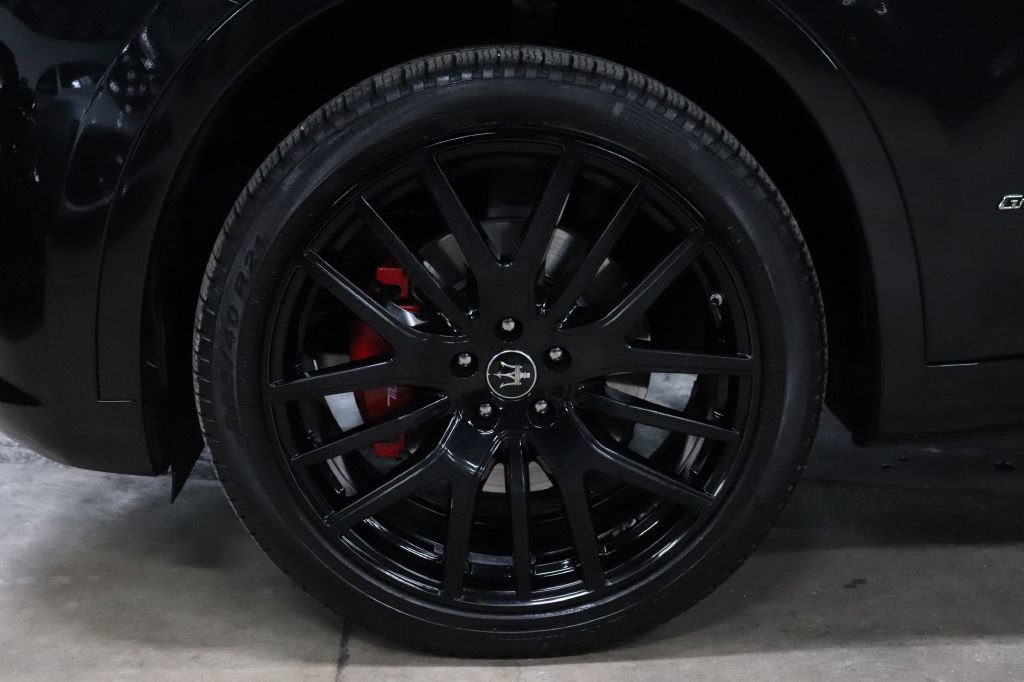 Used 2020 Maserati Levante GranSport image 37