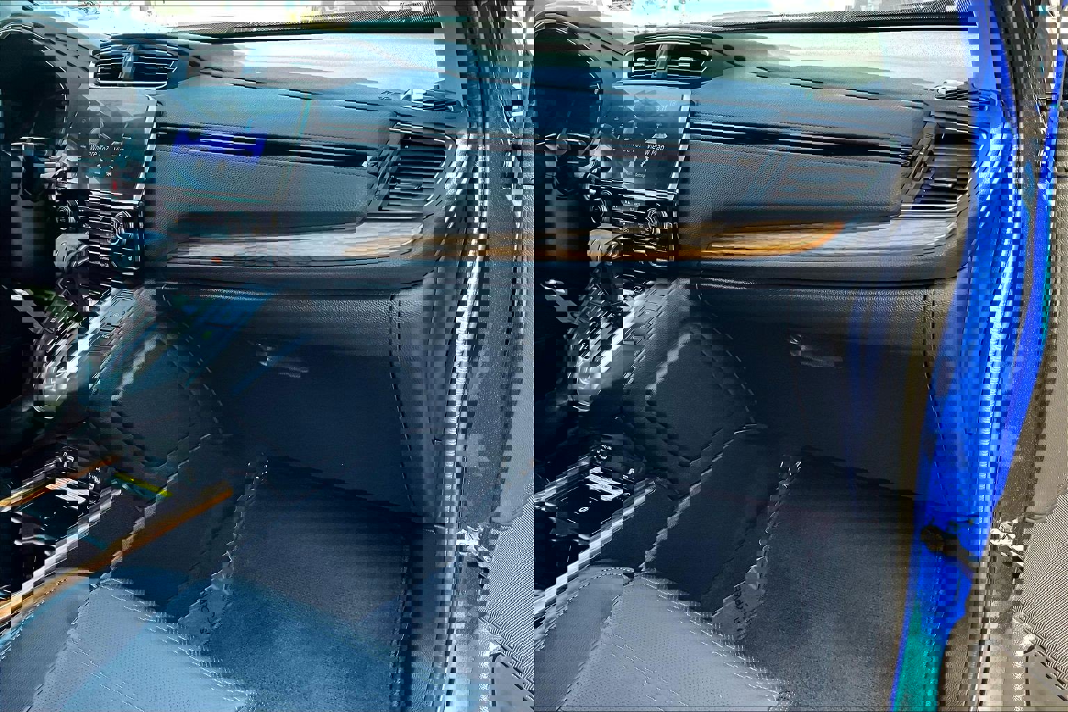 Used 2020 Honda CR-V Touring image 15