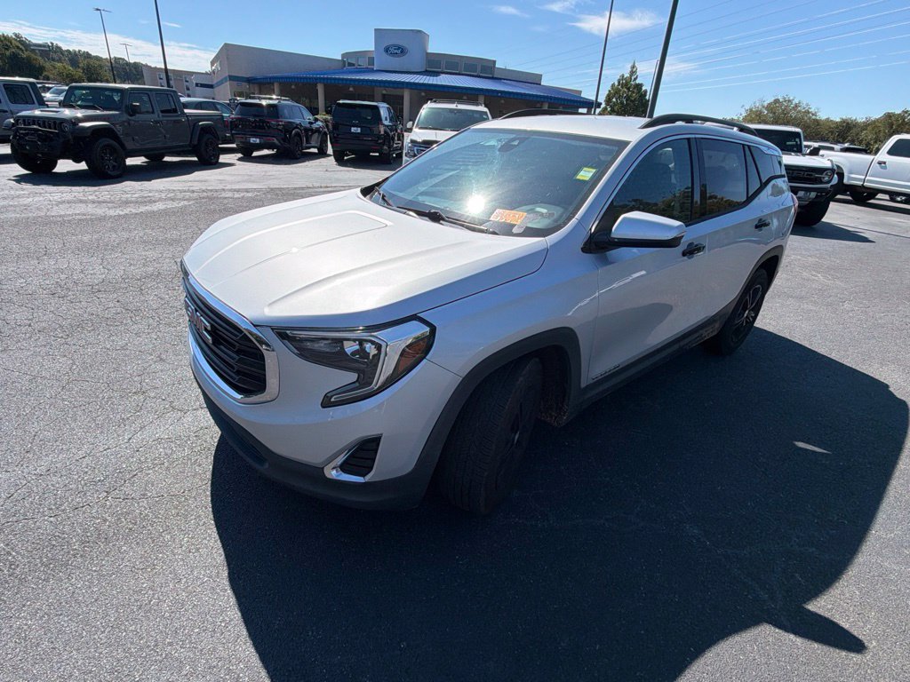 Used 2020 GMC Terrain SLE w/ Driver Convenience Package FWD image 22