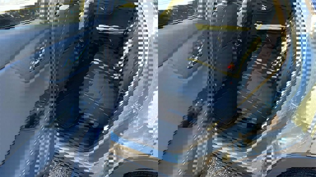 New 2025 Chevrolet Blazer LT w/ Midnight/Sport Edition image 17