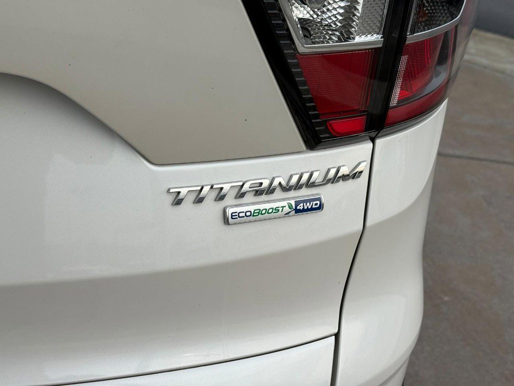 Used 2017 Ford Escape Titanium image 7