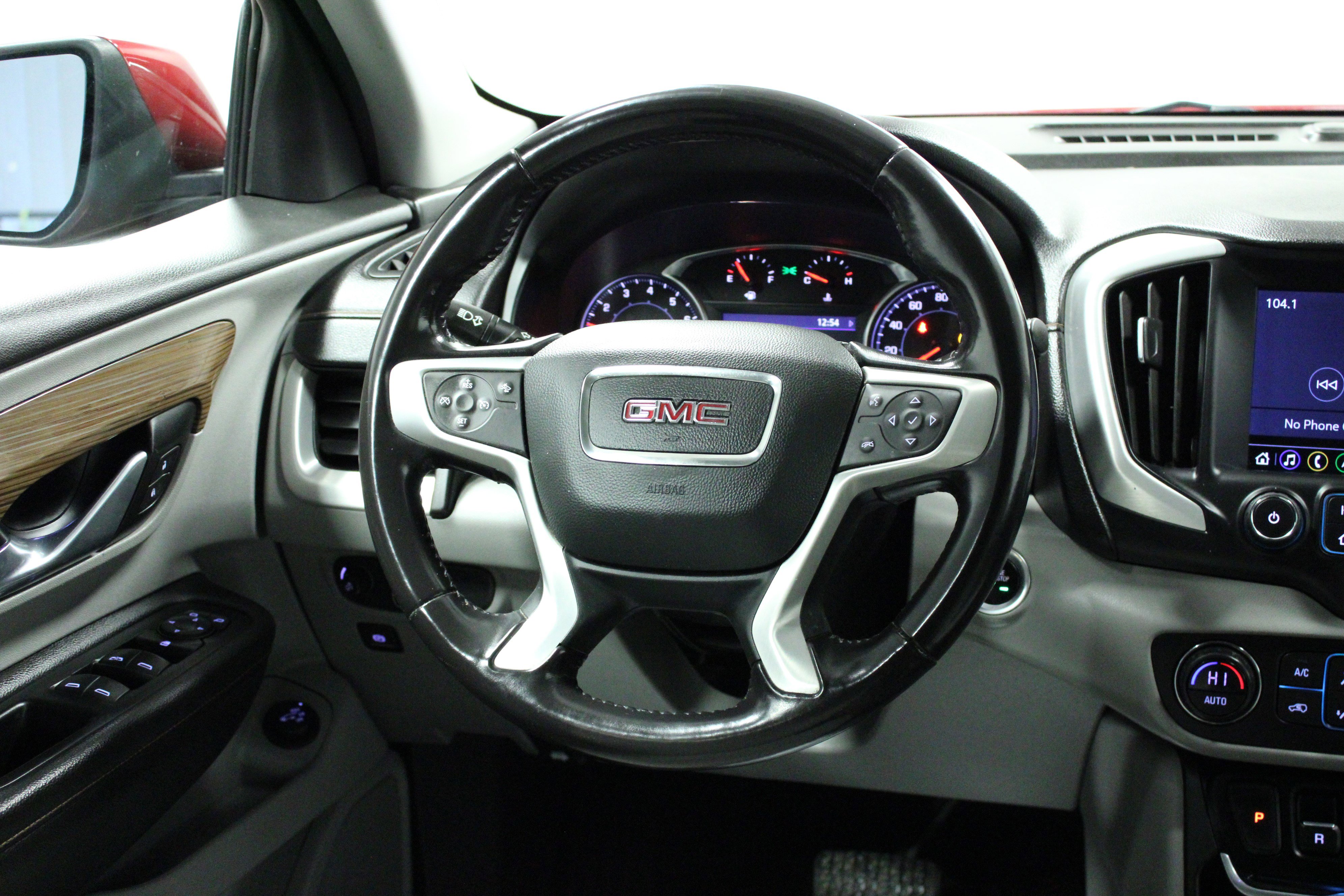Used 2021 GMC Terrain SLE w/ Driver Convenience Package image 18