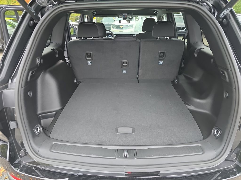 New 2025 Jeep Grand Cherokee Laredo w/ Luxury Tech Group I AWD/4WD image 12