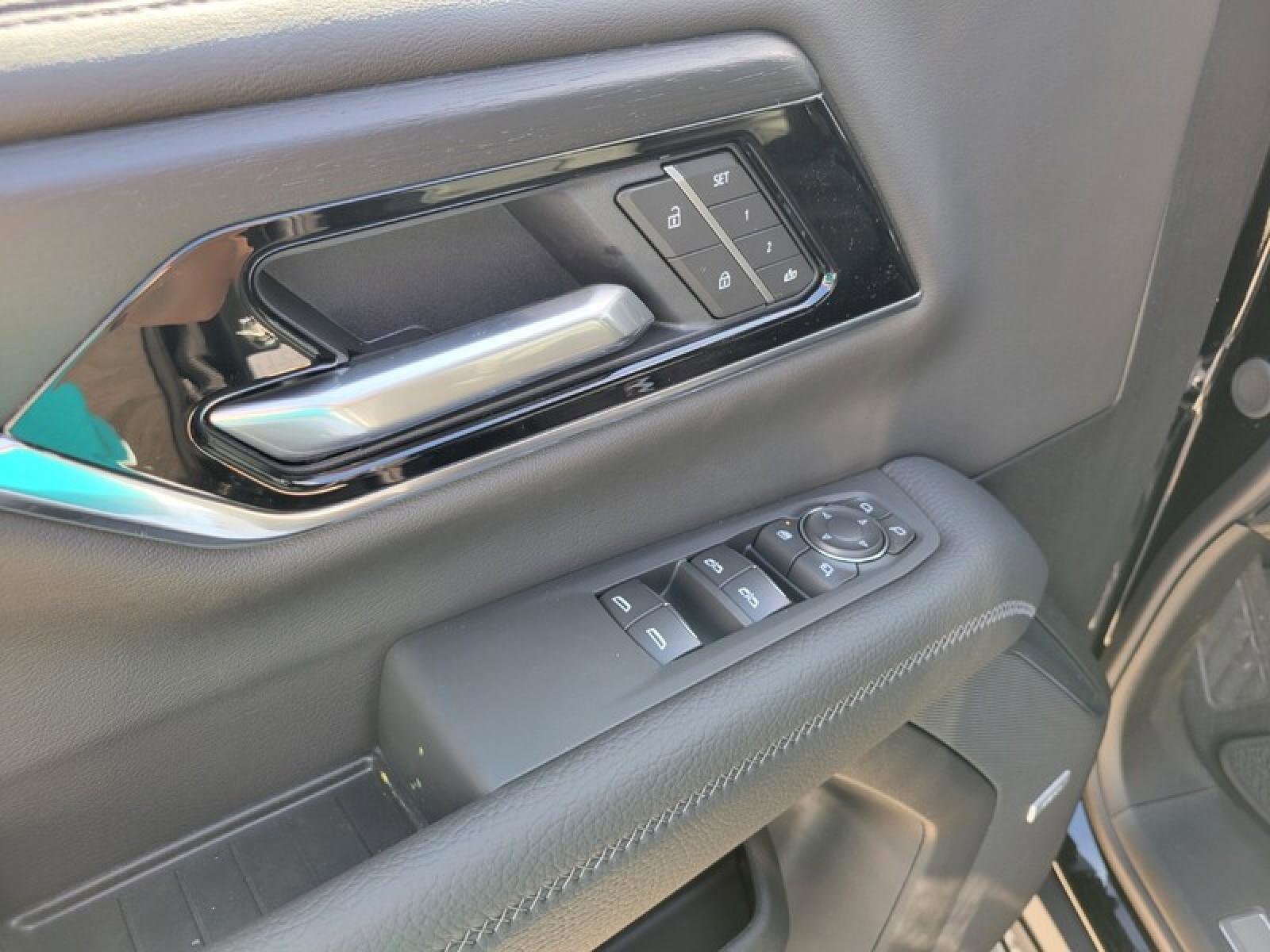 New 2026 GMC Yukon XL Denali image 15