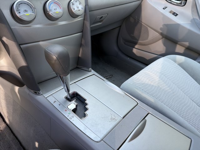 Used 2011 Toyota Camry LE FWD image 16