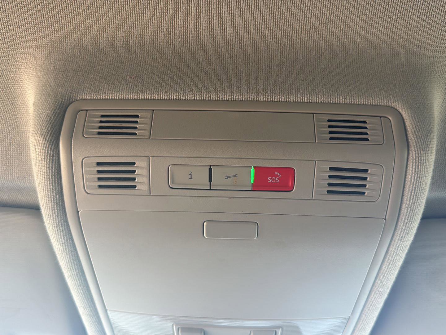 Used 2024 Volkswagen Tiguan S image 19