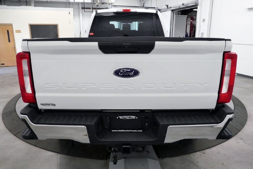 Used 2023 Ford F250 XLT AWD/4WD image 7