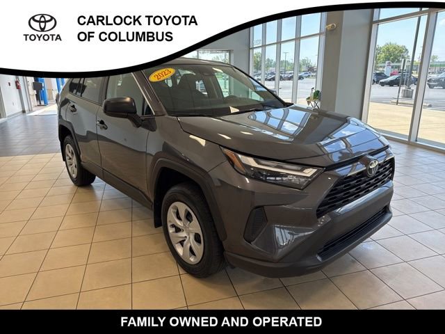 Used 2023 Toyota RAV4 LE AWD/4WD image 5