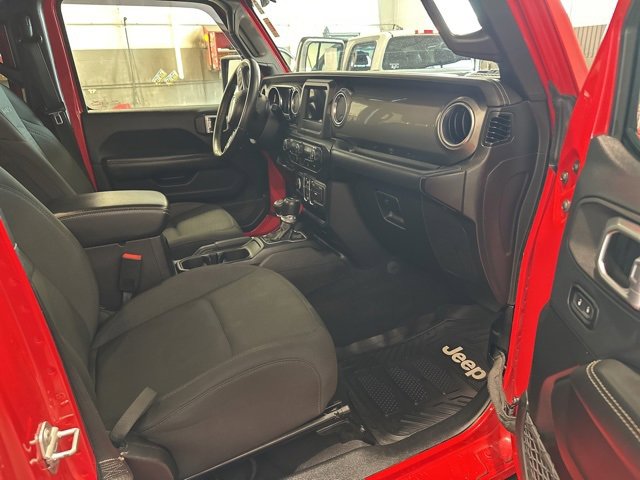 Used 2019 Jeep Wrangler Unlimited Sahara image 13