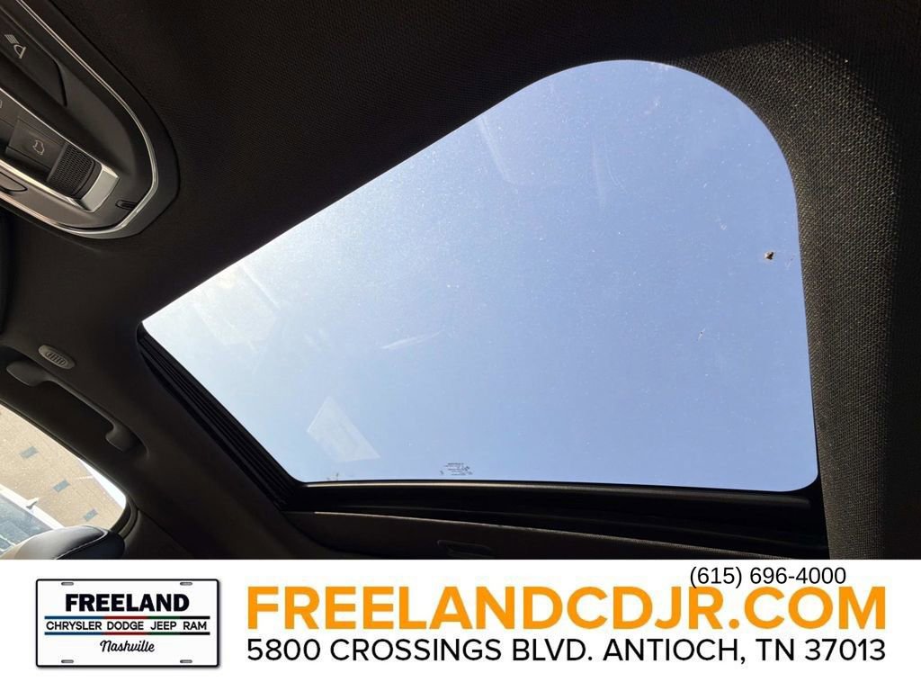 New 2025 Jeep Grand Cherokee 4WD image 31