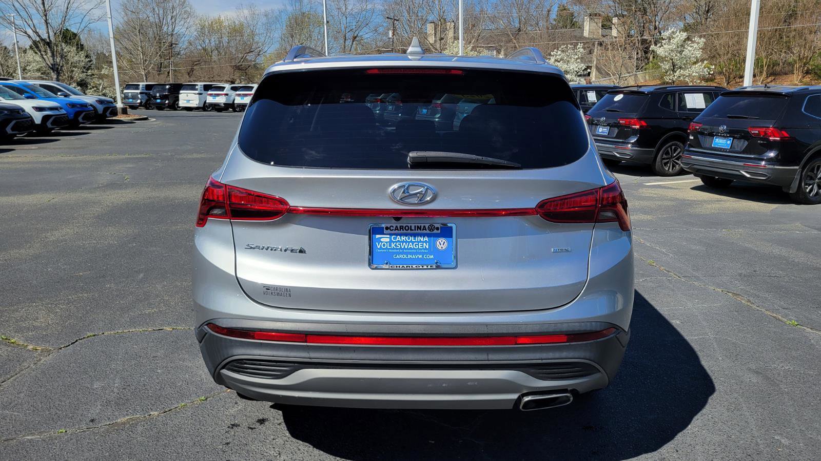 Used 2023 Hyundai Santa Fe SEL w/ Winter Weather Package image 4