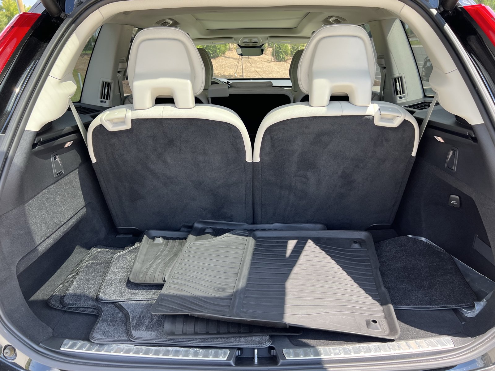 Used 2025 Volvo XC90 B6 Plus AWD/4WD image 33