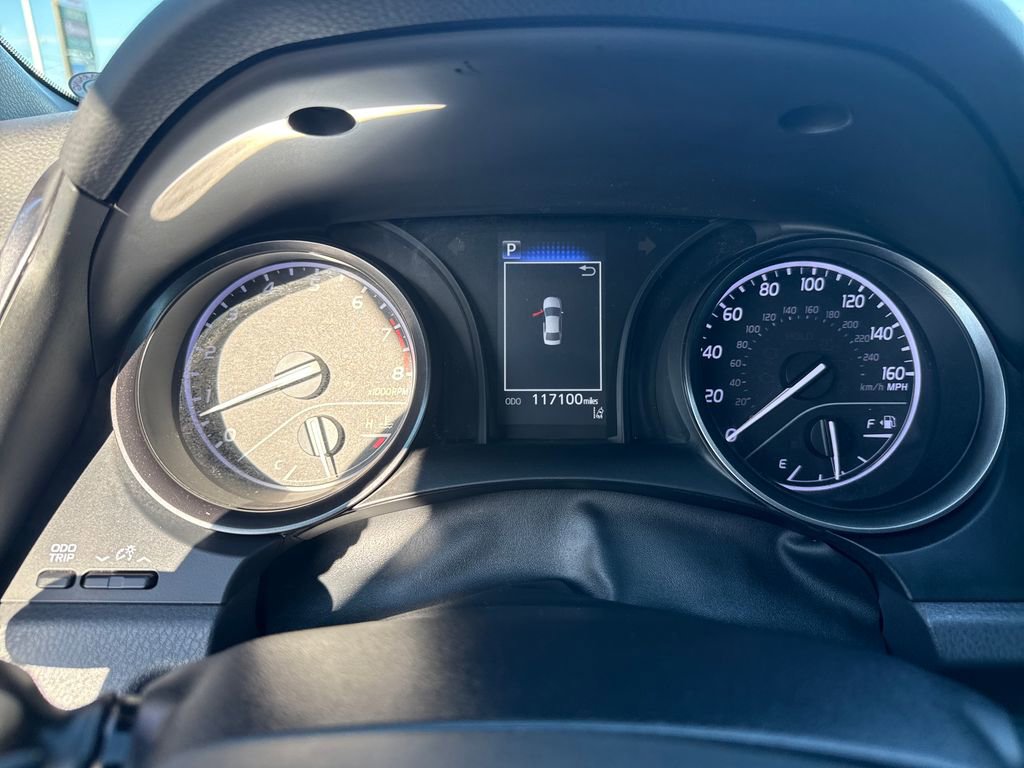 Used 2021 Toyota Camry SE FWD image 25