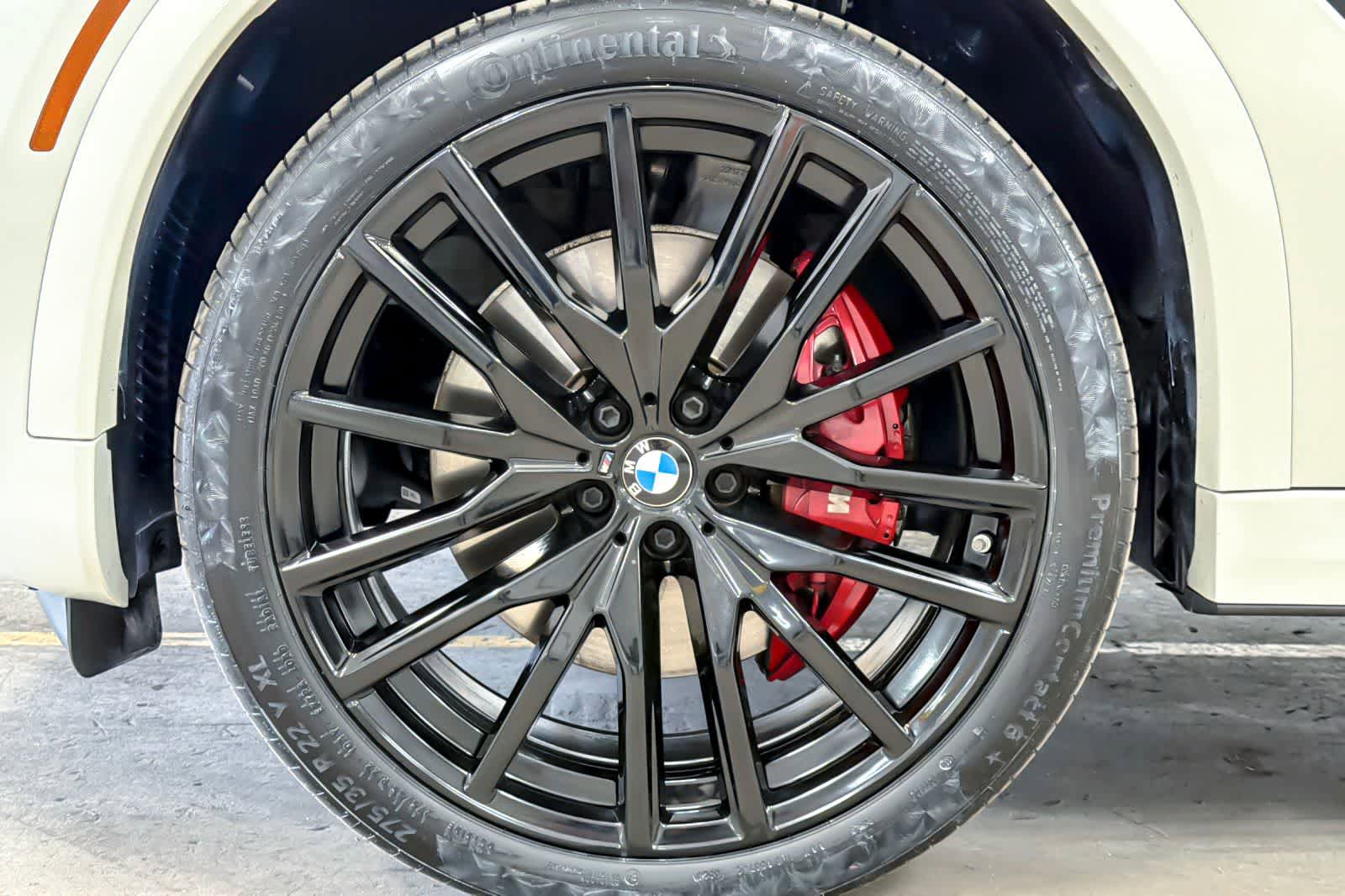 Used 2024 BMW X6 xDrive40i w/ Premium Package image 27