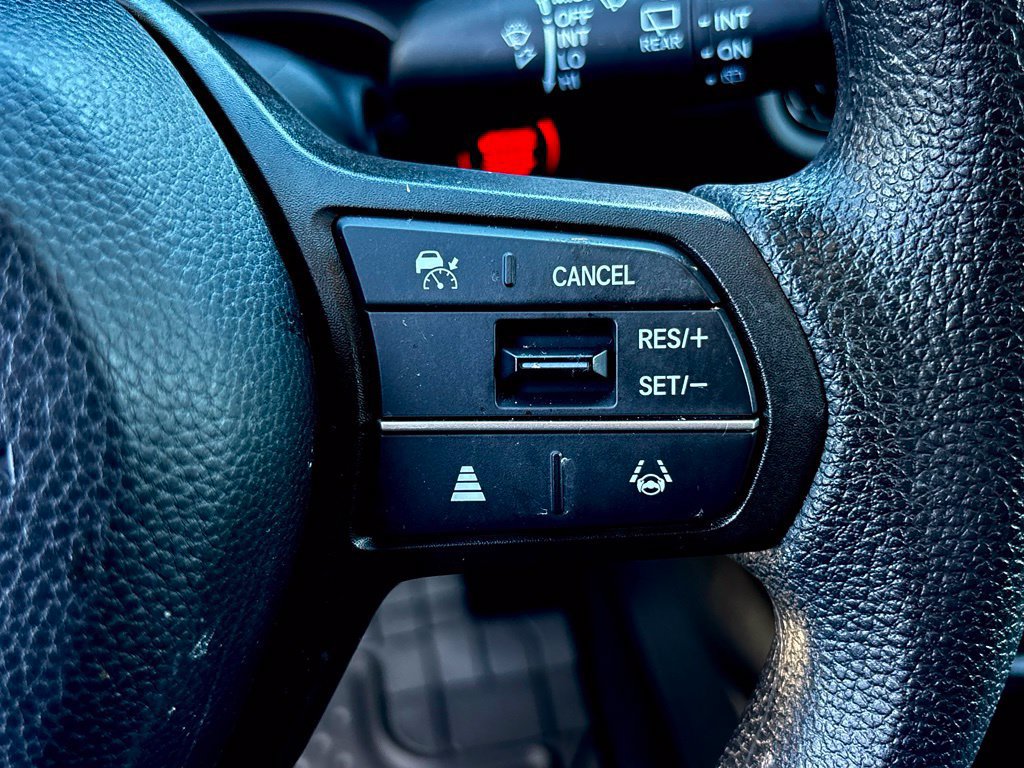 Used 2025 Honda HR-V LX image 21