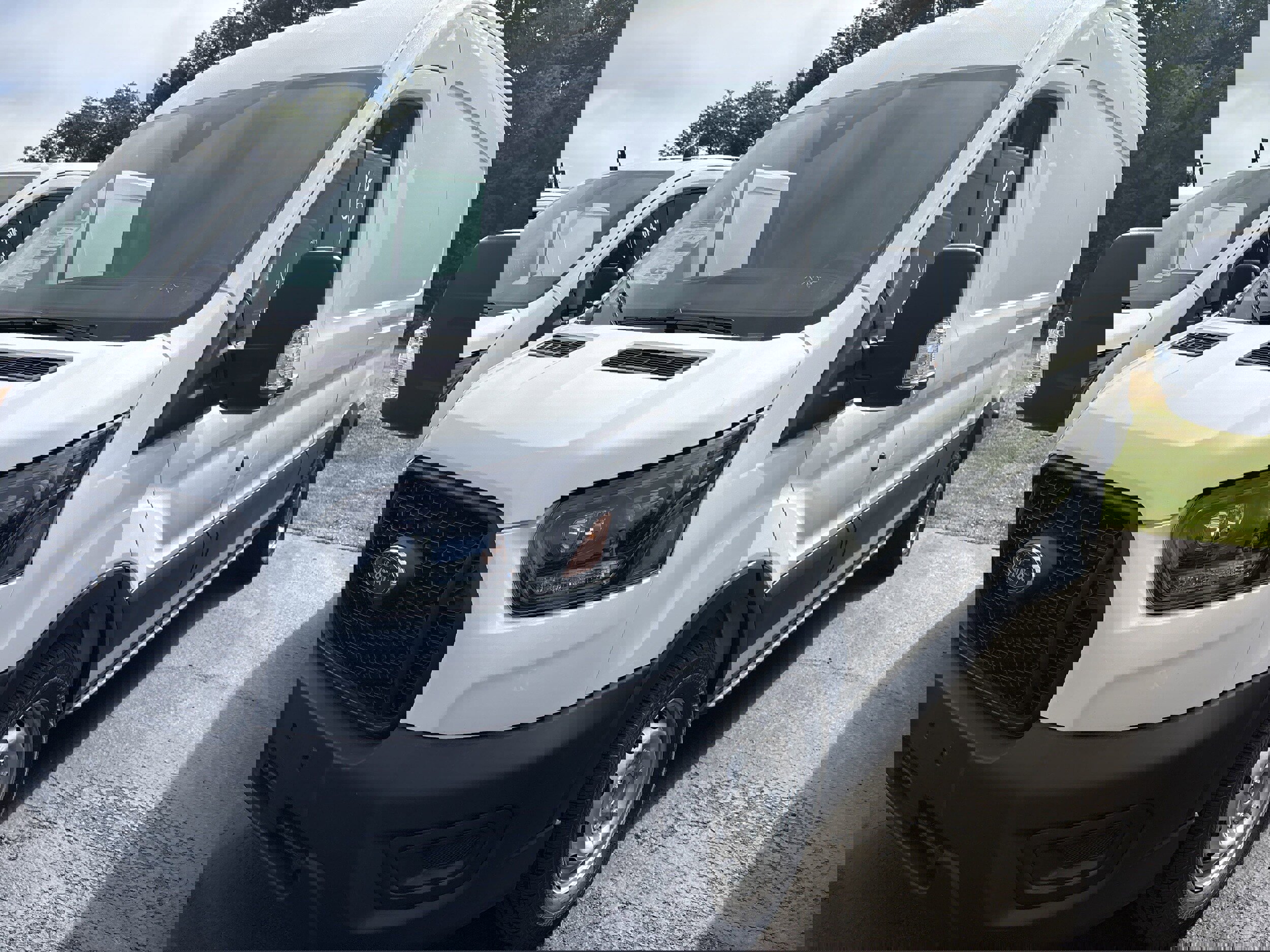 New 2025 Ford Transit 250 148 Medium Roof w/ Load Area Protection Package image 3