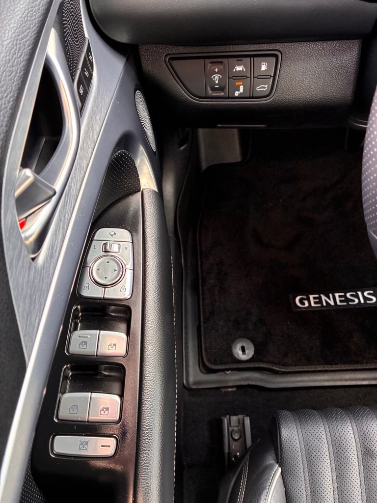 Used 2021 Genesis G70 2.0T w/ Elite Package AWD/4WD image 28