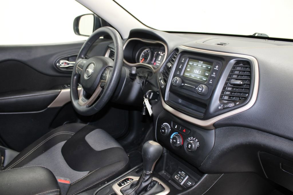 Used 2018 Jeep Cherokee Latitude image 26