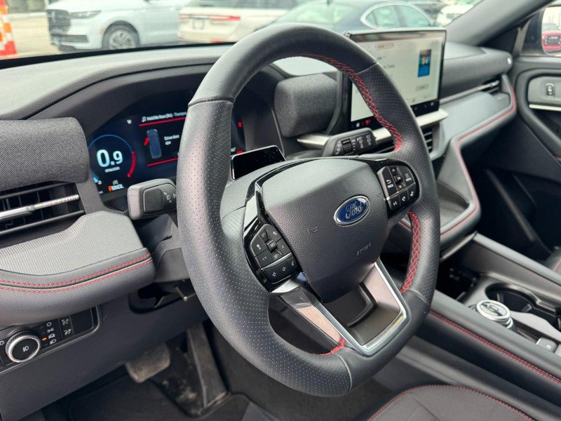 Used 2025 Ford Explorer ST-Line AWD/4WD image 15