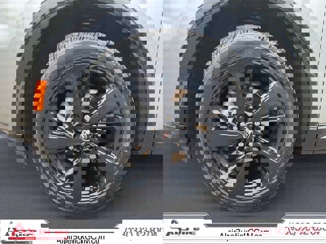 Used 2023 Buick Envision Essence w/ Sport Touring Package image 16