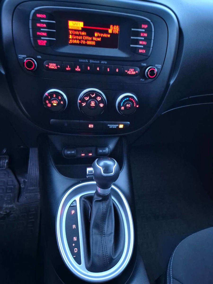 Used 2014 Kia Soul FWD image 12