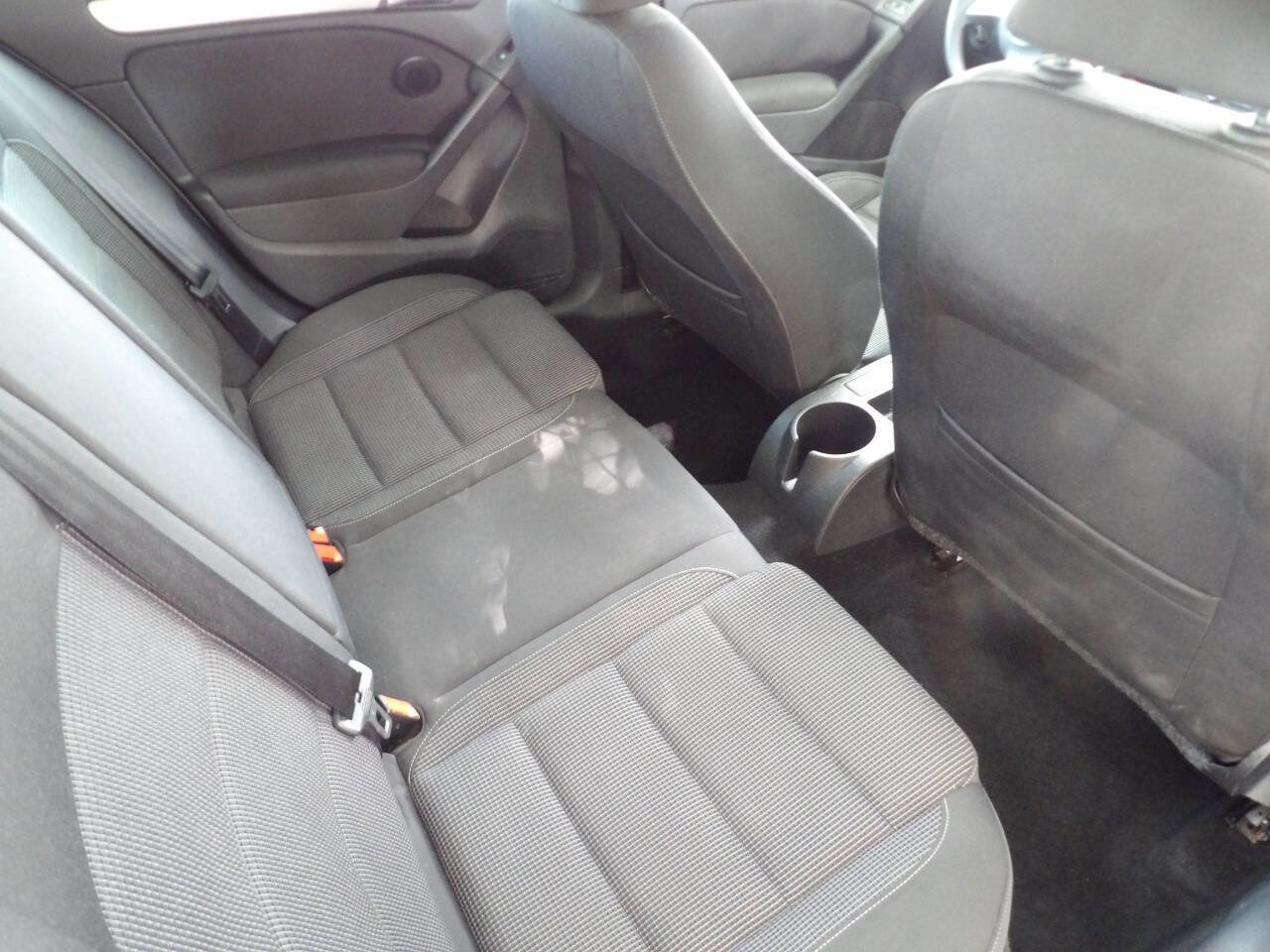 Used 2011 Volkswagen Golf 4-Door image 21