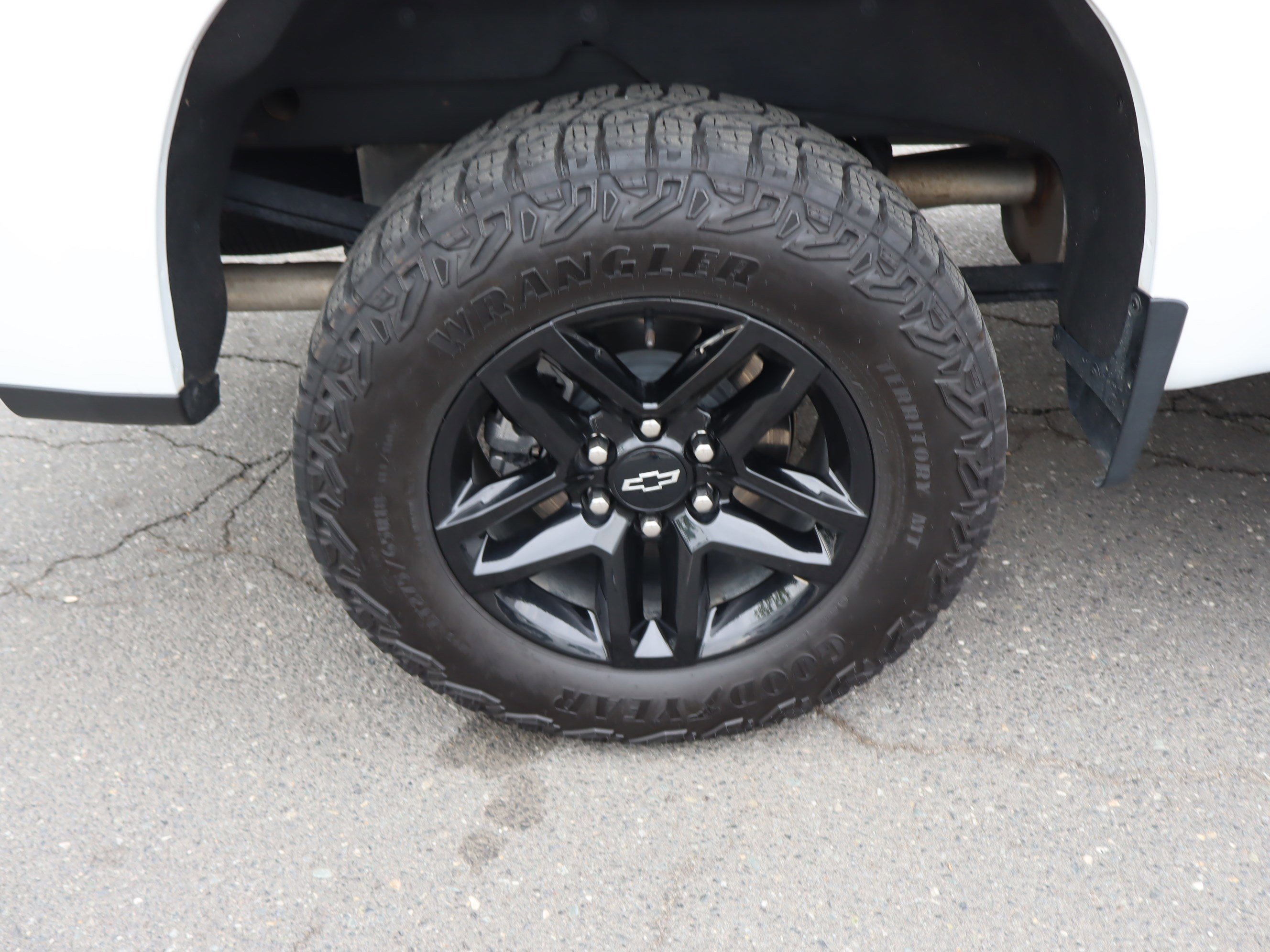 Used 2024 Chevrolet Silverado 1500 LT Trail Boss w/ LT Trail Boss Premium Package AWD/4WD image 38