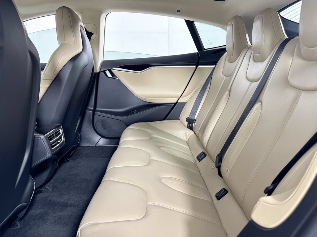 Used 2015 Tesla Model S AWD image 10