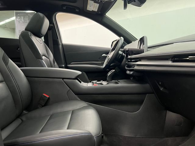 Used 2024 Cadillac XT4 Sport image 29