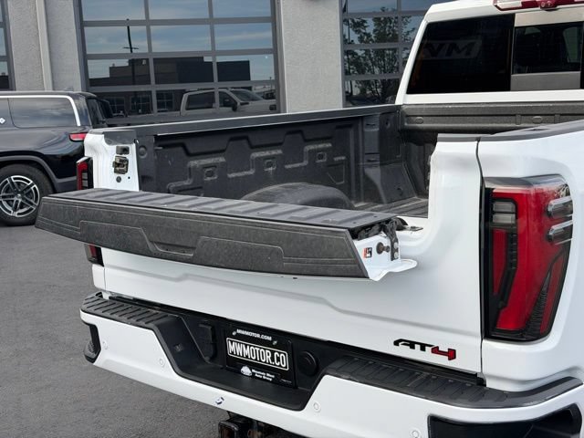 Used 2024 GMC Sierra 3500 AT4 w/ AT4 Premium Plus Package AWD/4WD image 7