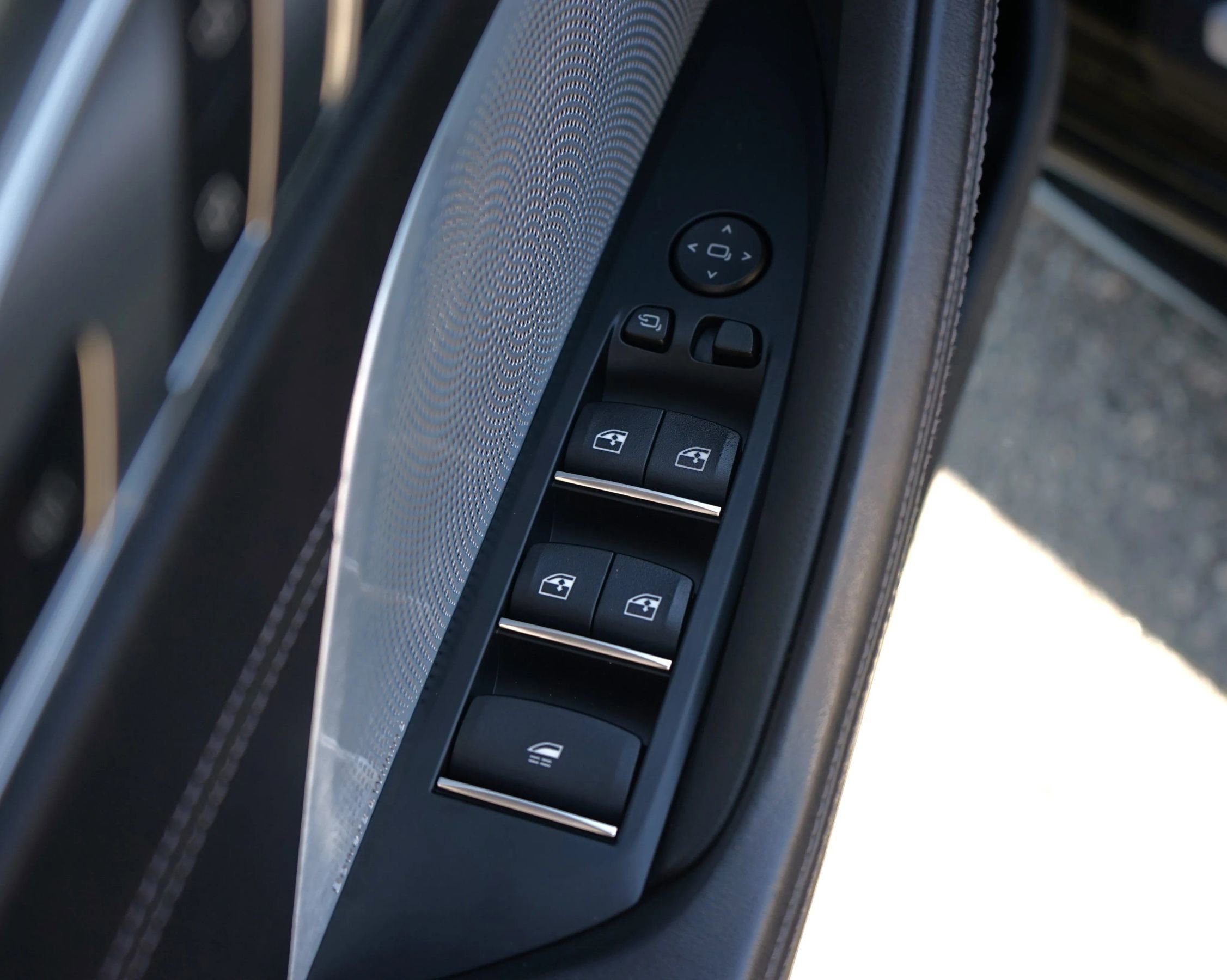 Used 2019 BMW M850i xDrive Convertible image 16