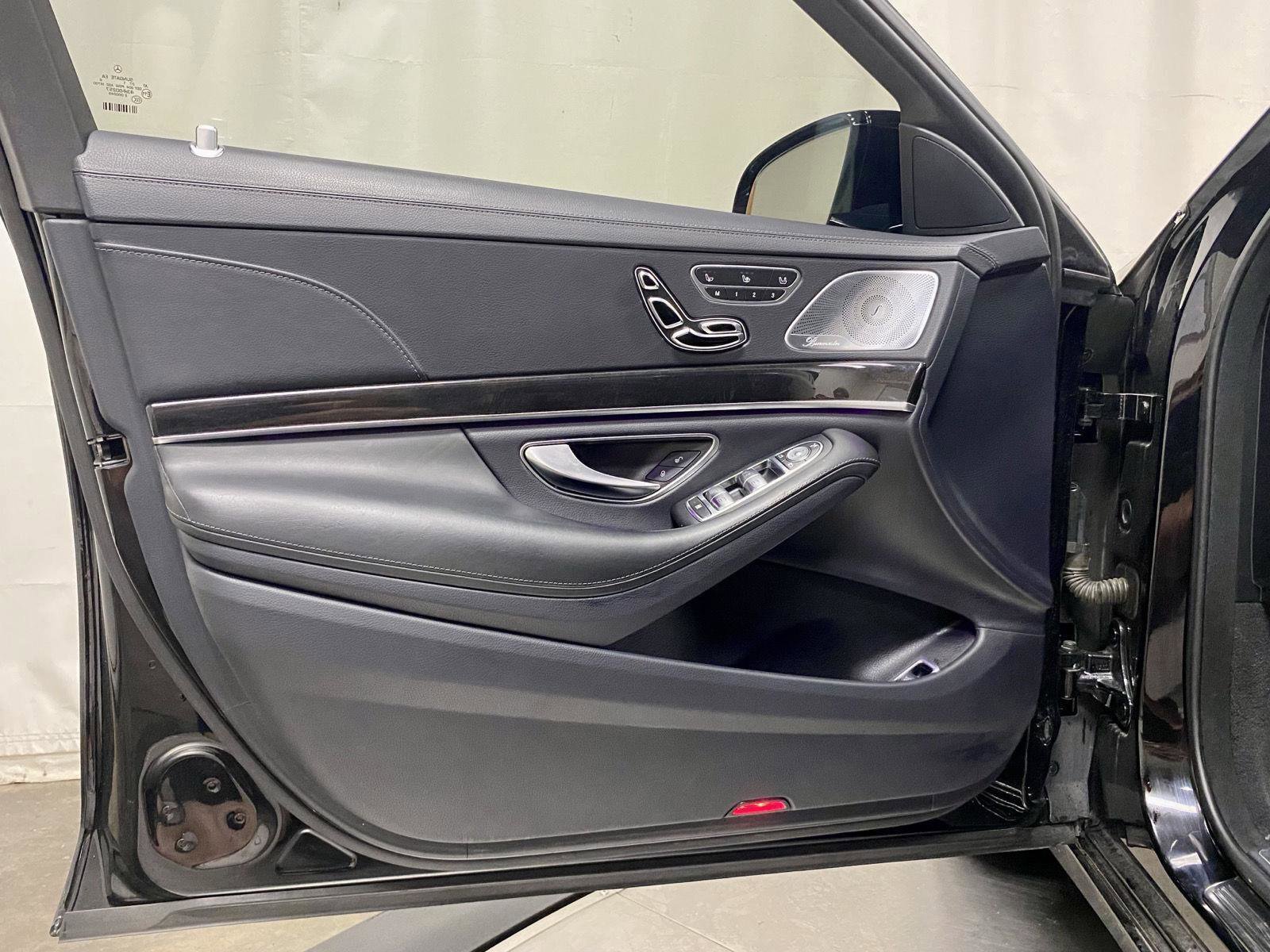 Used 2019 Mercedes-Benz S 560 Sedan image 9