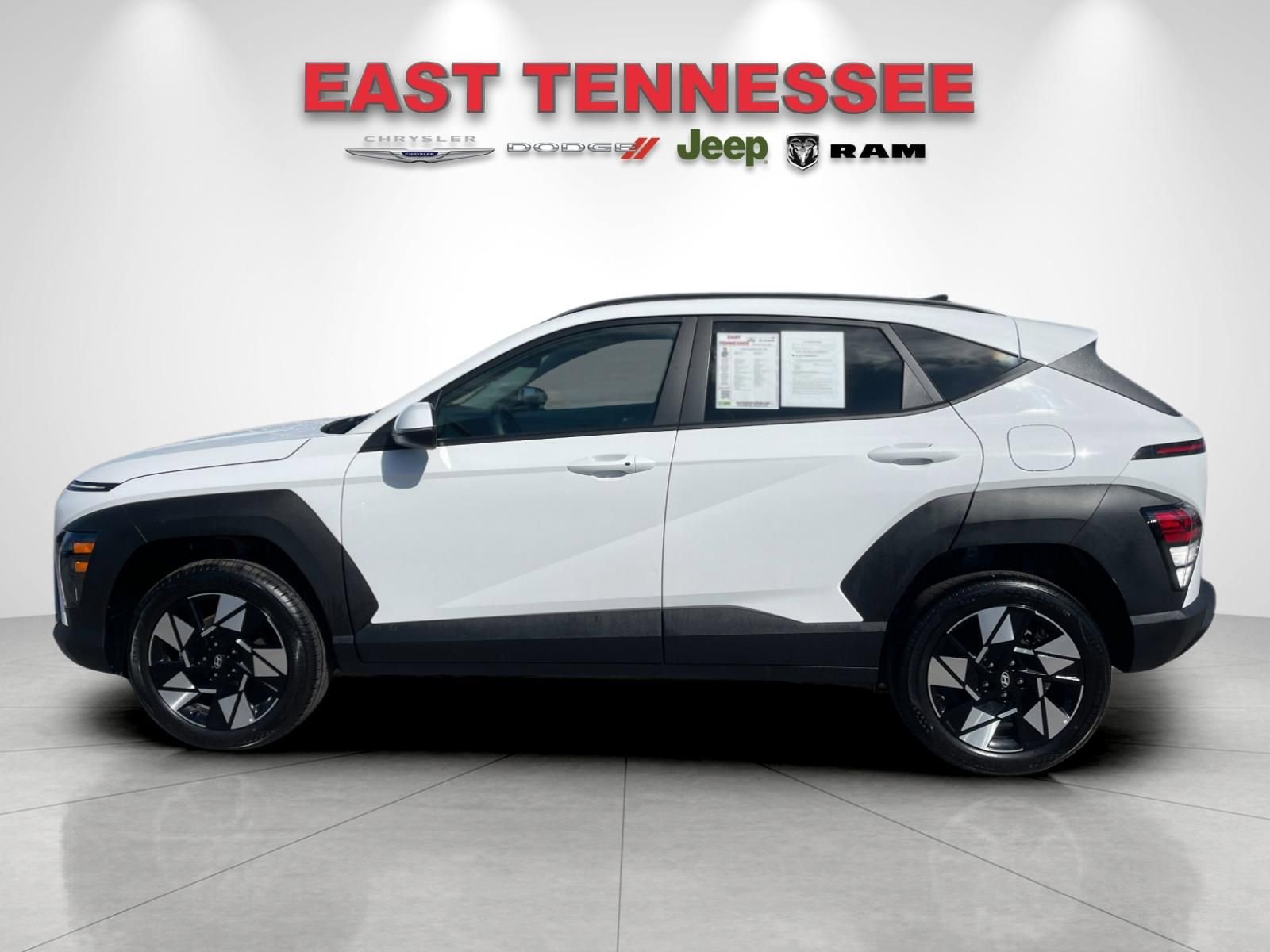 Used 2025 Hyundai Kona SEL image 6