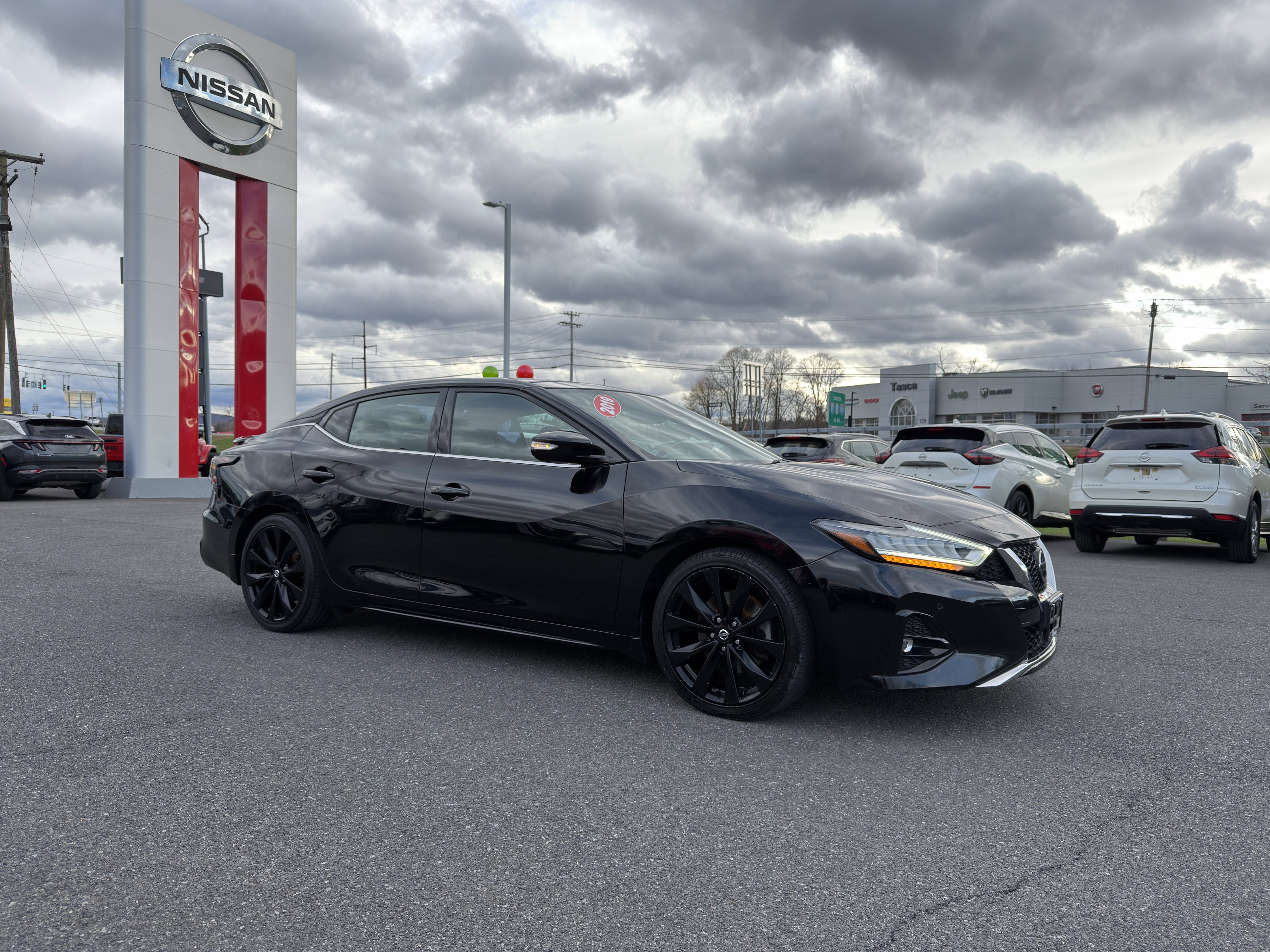 Used 2019 Nissan Maxima SR w/ Premium Package image 3