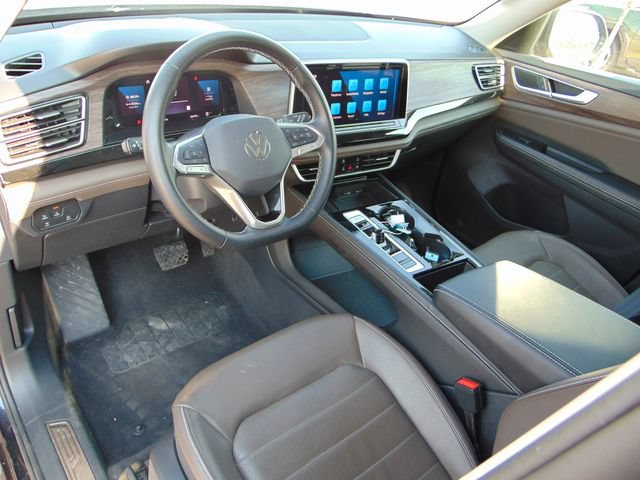 Used 2025 Volkswagen Atlas SEL AWD/4WD image 11