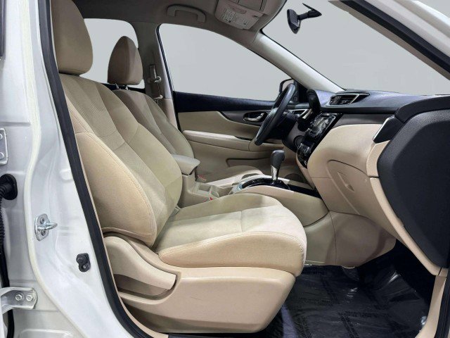 Used 2016 Nissan Rogue SV image 70