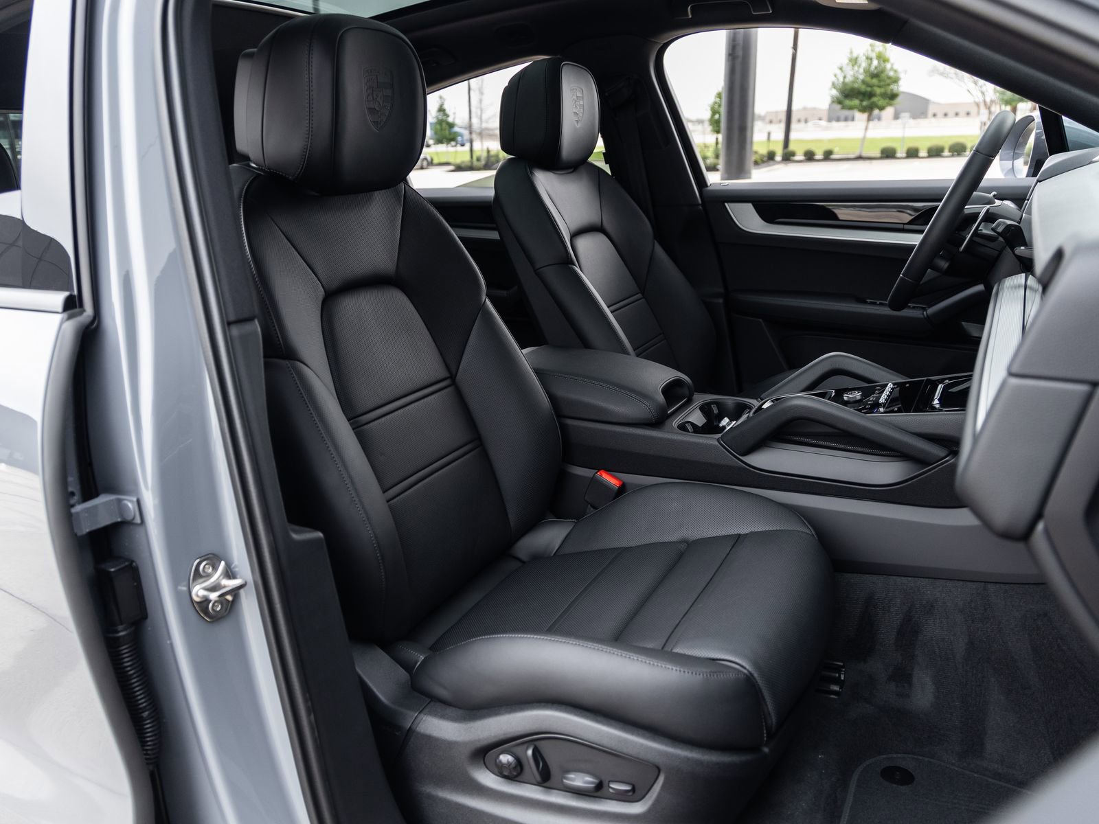 New 2026 Porsche Cayenne Coupe image 46