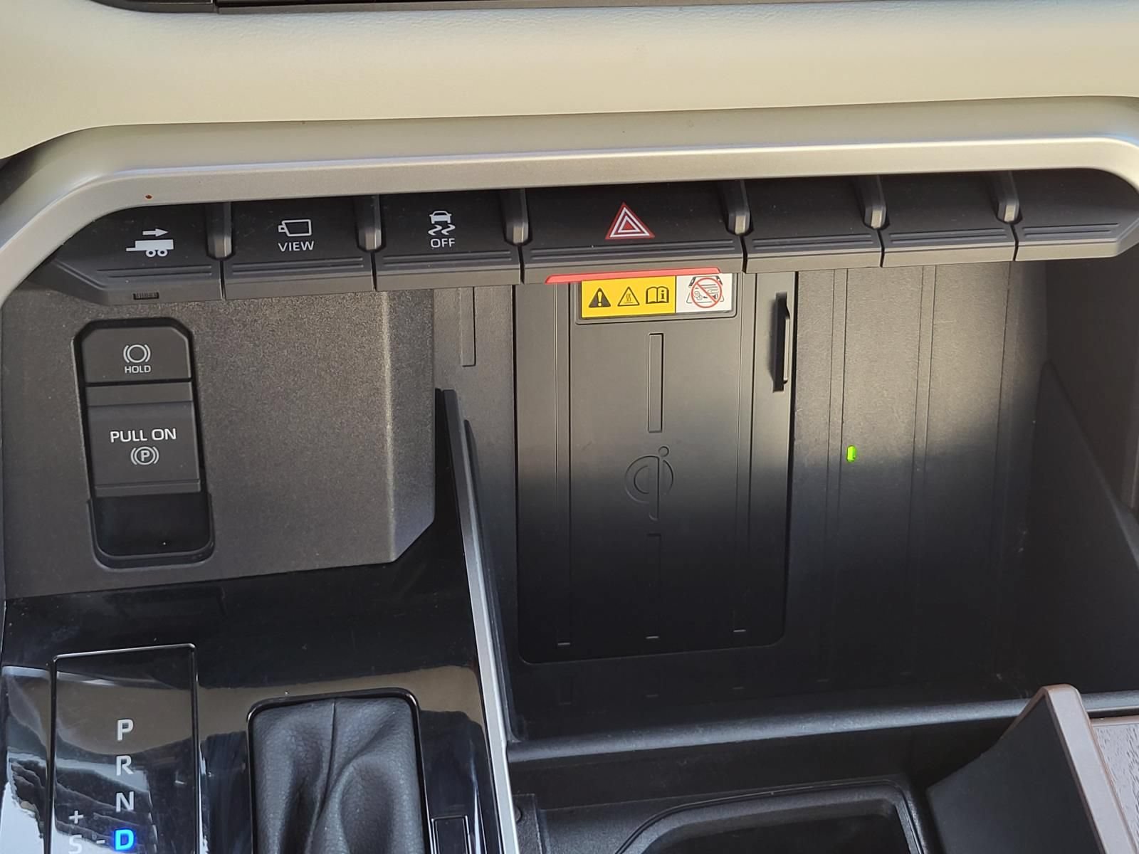 Used 2023 Toyota Sequoia Capstone AWD/4WD image 28