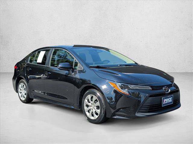Used 2024 Toyota Corolla LE FWD image 3