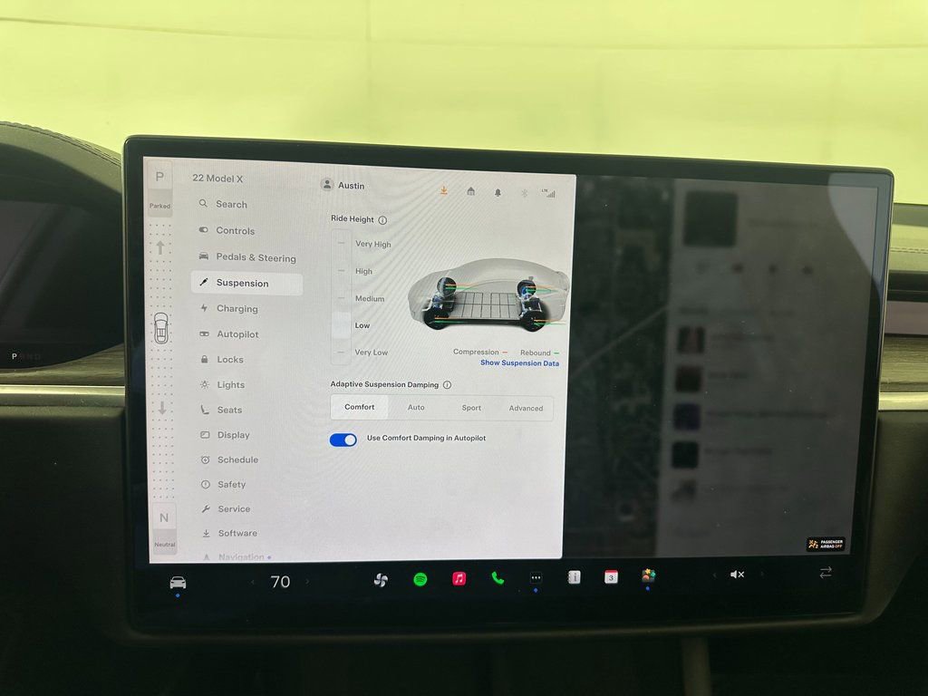 Used 2022 Tesla Model X image 39