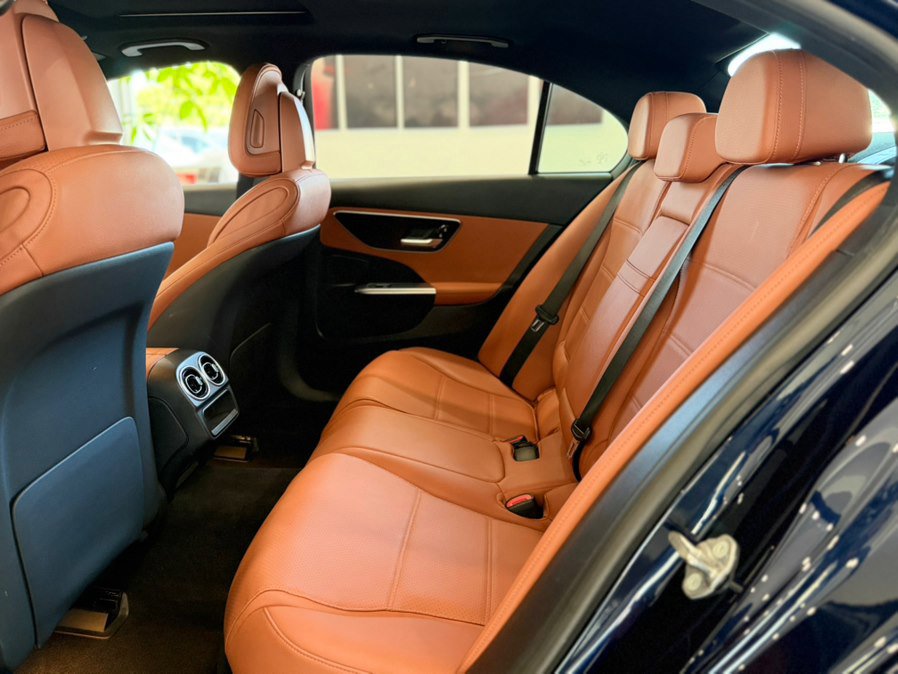 Used 2022 Mercedes-Benz C 300 4MATIC Sedan image 16