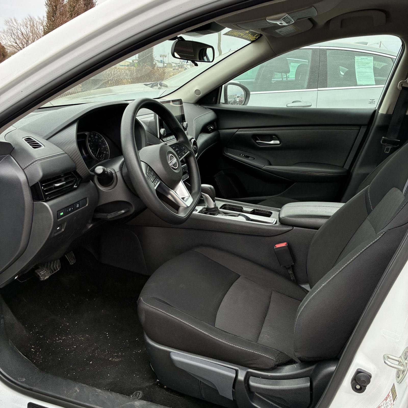 Used 2025 Nissan Sentra SV image 7