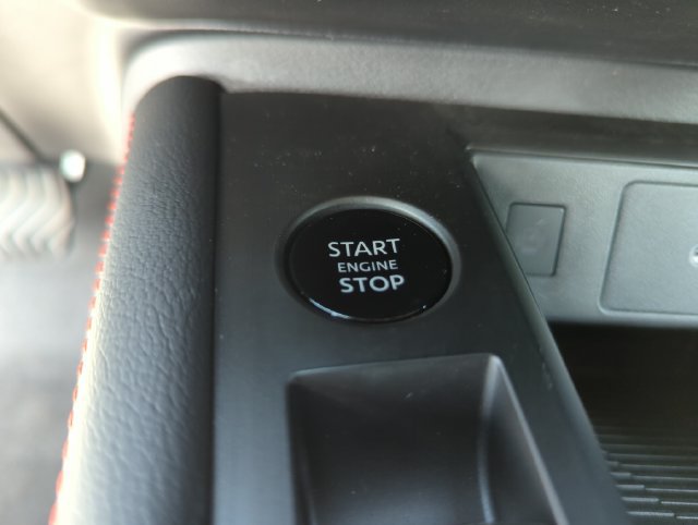 New 2026 Nissan Kicks SR w/ Cold Weather Package FWD image 44