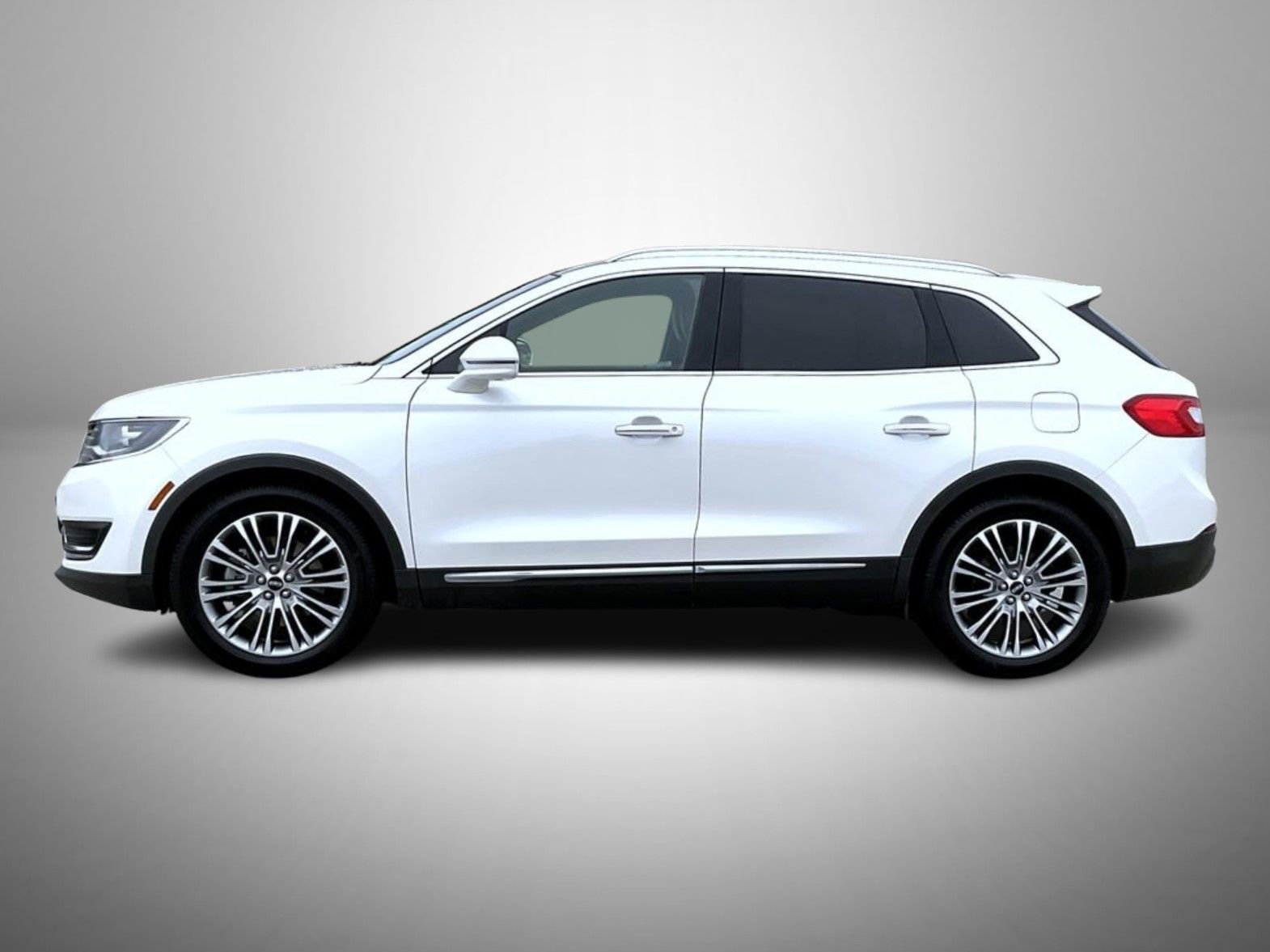 Used 2016 Lincoln MKX Reserve w/ Driver Assistance Package image 8