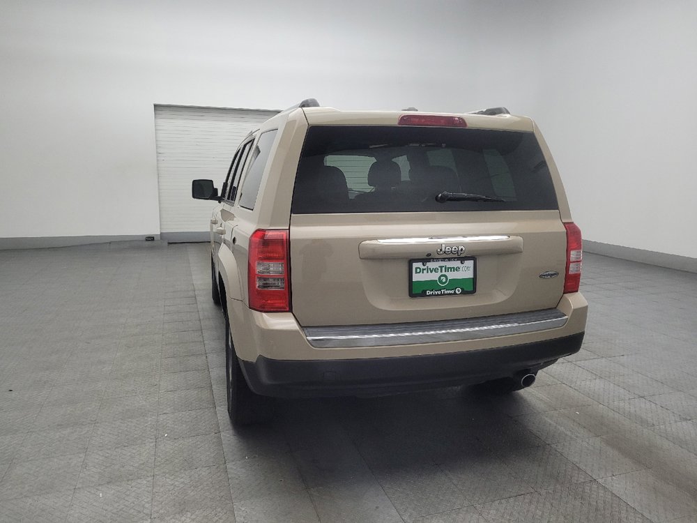 Used 2017 Jeep Patriot High Altitude FWD image 6